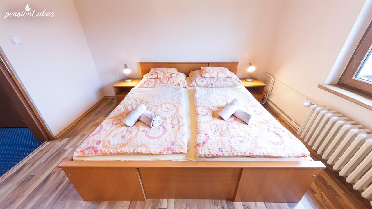 Pension Lukas Karlovy Vary Room photo
