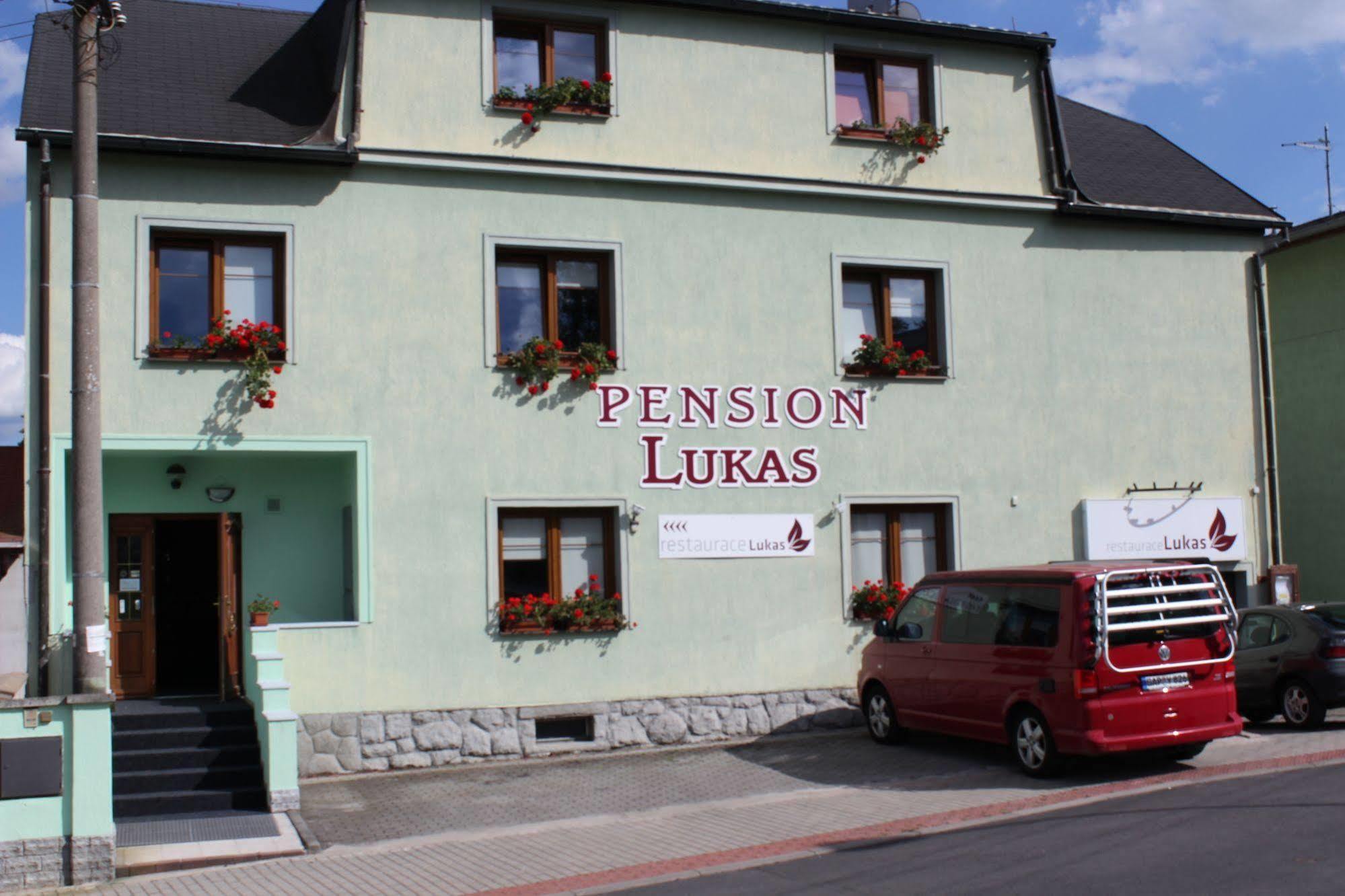 Pension Lukas Karlovy Vary Exterior photo